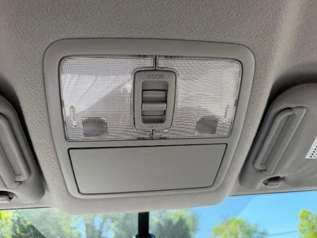 Toyota RAV4 Base I4 4WD 2010