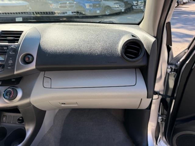 Toyota RAV4 Base I4 4WD 2010