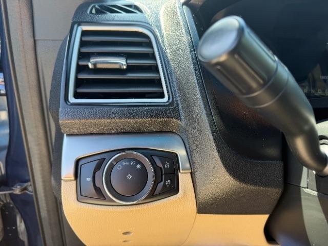 Ford Explorer Base FWD 2017