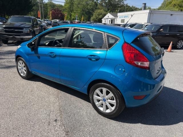 Ford Fiesta SE Hatchback 2013