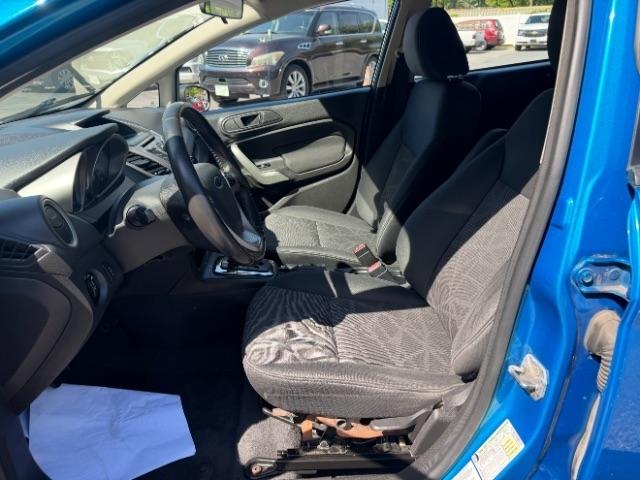 Ford Fiesta SE Hatchback 2013