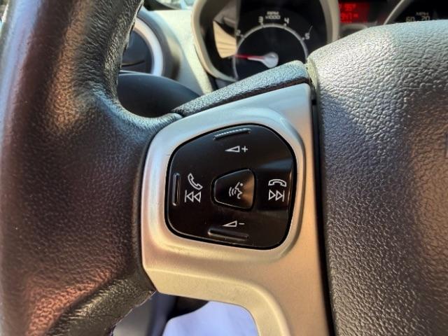 Ford Fiesta SE Hatchback 2013