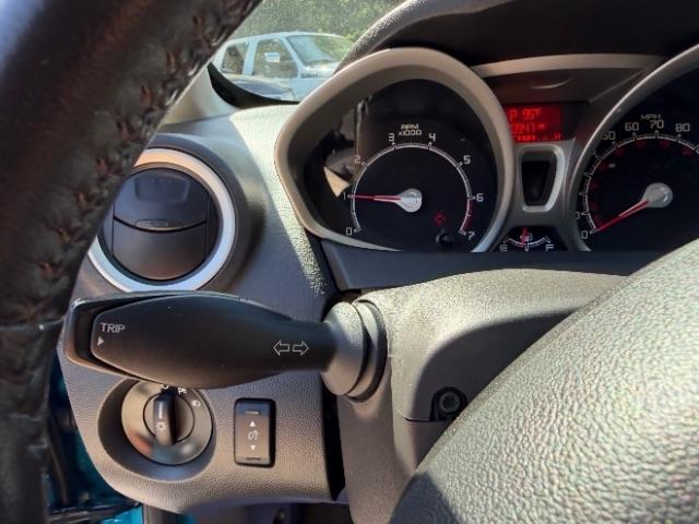 Ford Fiesta SE Hatchback 2013