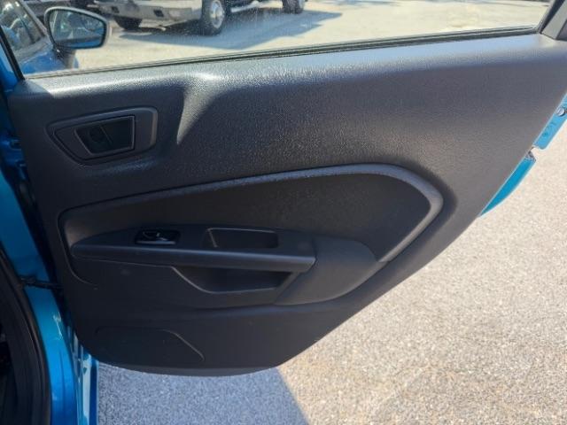 Ford Fiesta SE Hatchback 2013