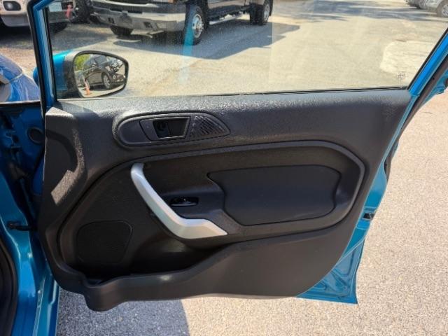 Ford Fiesta SE Hatchback 2013