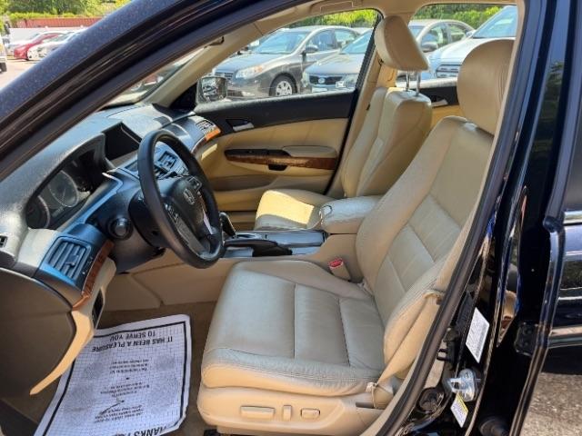 Honda Accord EX-L V-6 Sedan AT 2011