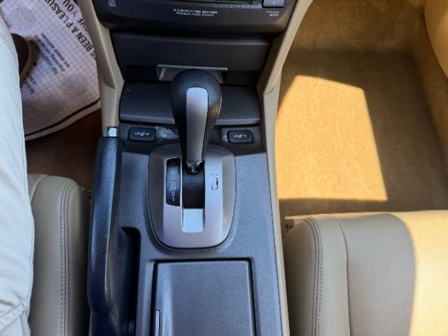 Honda Accord EX-L V-6 Sedan AT 2011