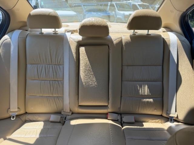 Honda Accord EX-L V-6 Sedan AT 2011
