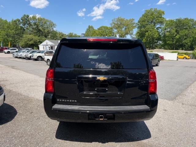 Chevrolet Suburban LT 4WD 2019
