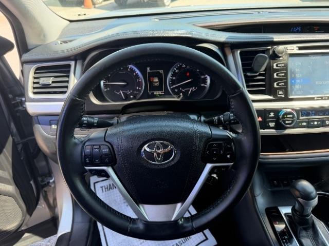Toyota Highlander Limited Platinum AWD V6 2017