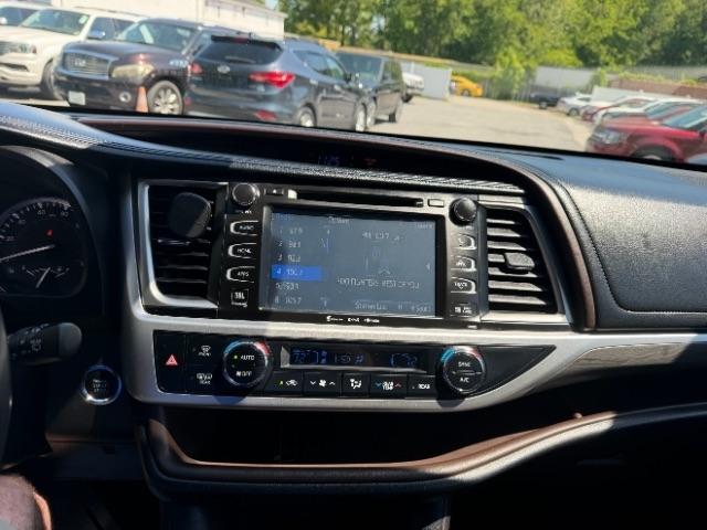 Toyota Highlander Limited Platinum AWD V6 2017