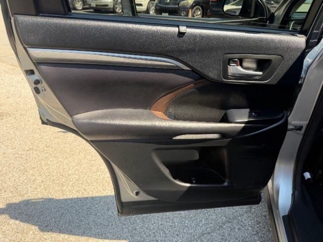 Toyota Highlander Limited Platinum AWD V6 2017