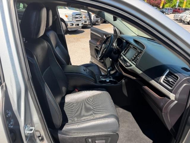 Toyota Highlander Limited Platinum AWD V6 2017