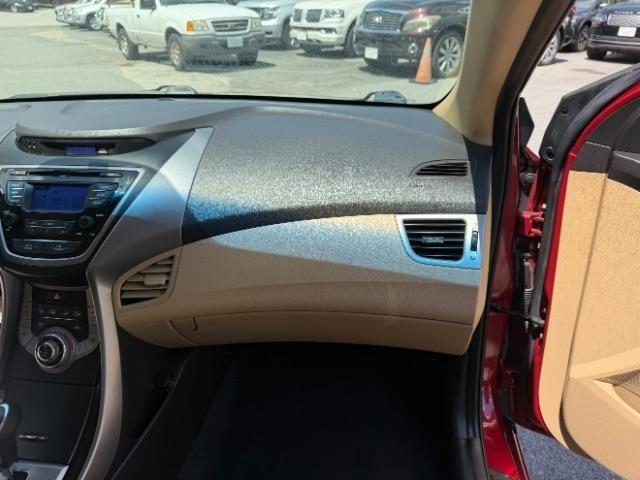 Hyundai Elantra Limited 2013