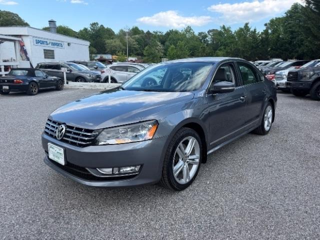 Volkswagen Passat 2.0L TDI SEL2 2012