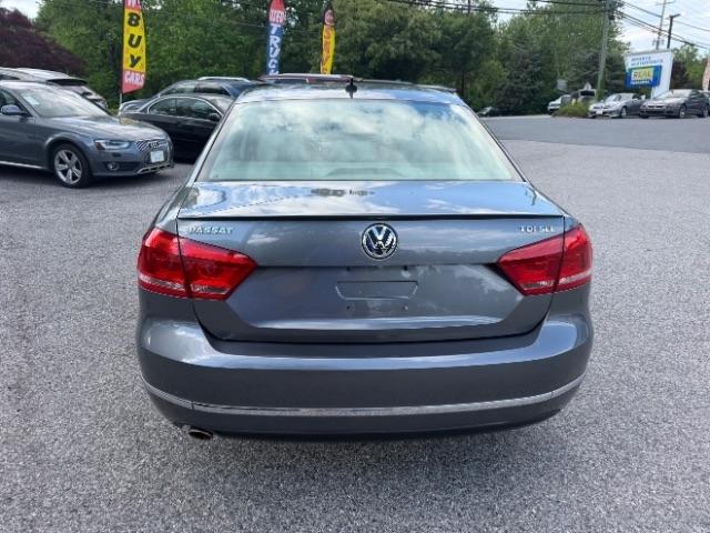 Volkswagen Passat 2.0L TDI SEL2 2012