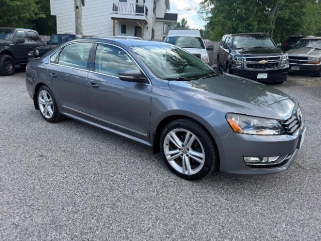 Volkswagen Passat 2.0L TDI SEL2 2012