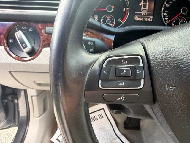 Volkswagen Passat 2.0L TDI SEL2 2012
