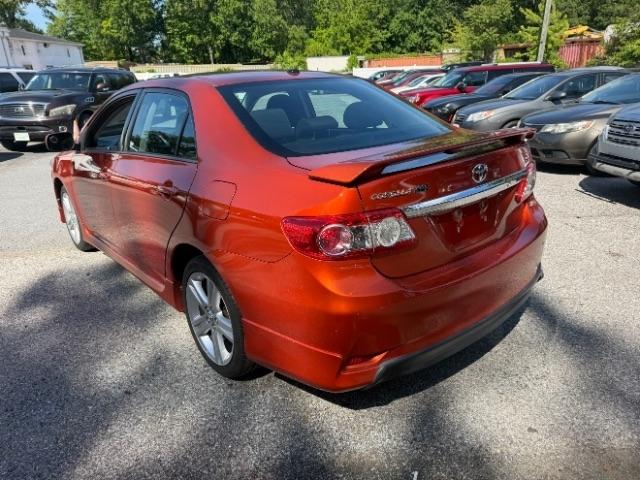 Toyota Corolla L 5-Speed MT 2013