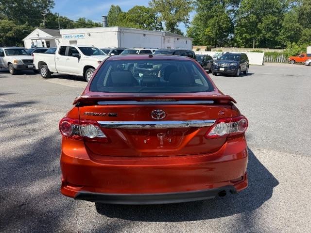 Toyota Corolla L 5-Speed MT 2013