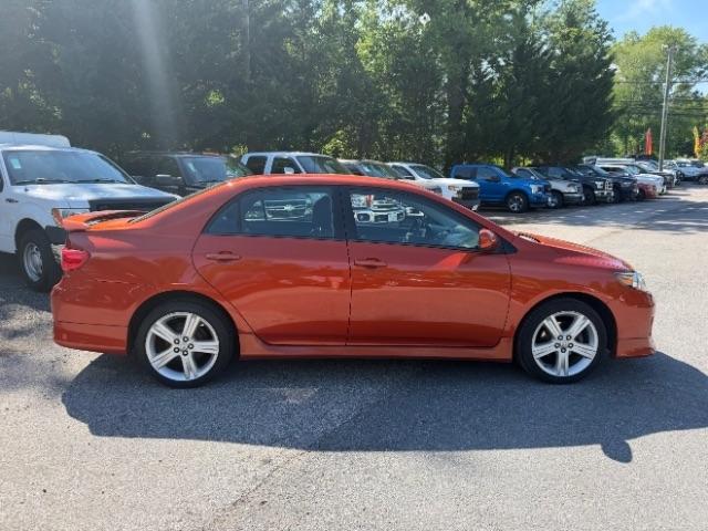Toyota Corolla L 5-Speed MT 2013