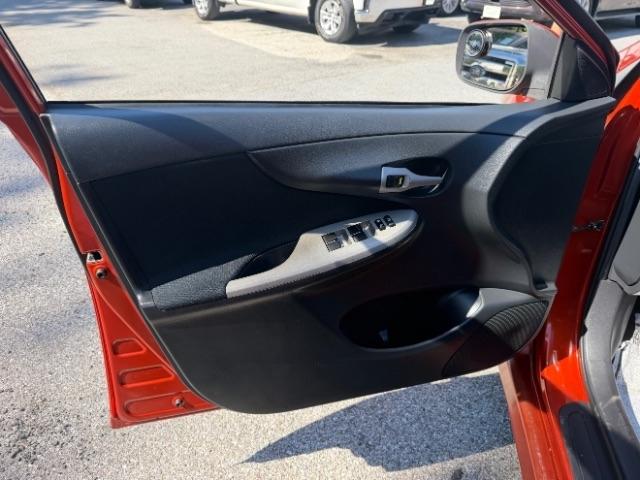 Toyota Corolla L 5-Speed MT 2013