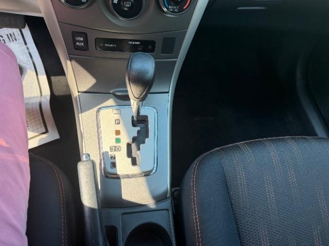 Toyota Corolla L 5-Speed MT 2013
