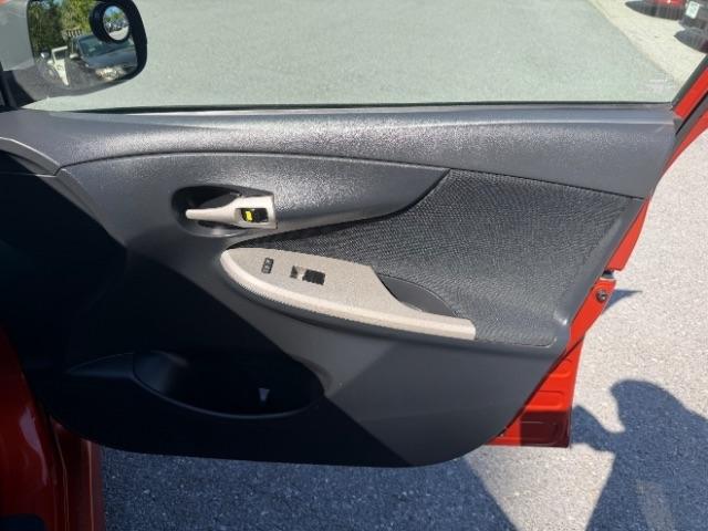 Toyota Corolla L 5-Speed MT 2013