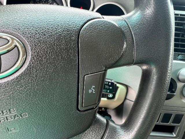Toyota Tundra Tundra-Grade 5.7L Double Cab 2WD 2011