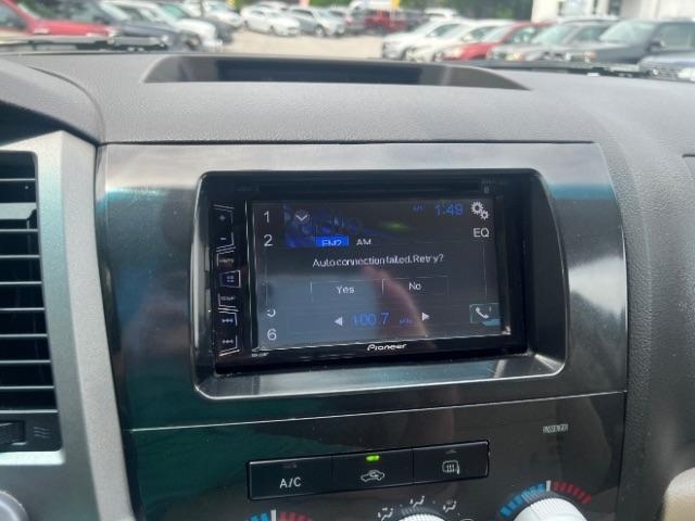 Toyota Tundra Tundra-Grade 5.7L Double Cab 2WD 2011