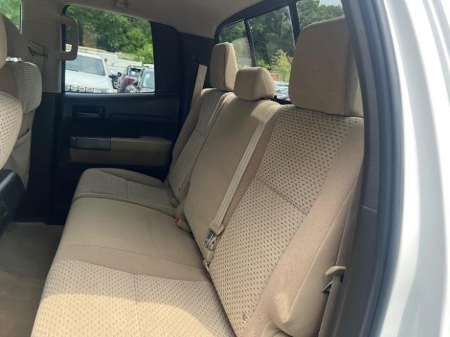 Toyota Tundra Tundra-Grade 5.7L Double Cab 2WD 2011