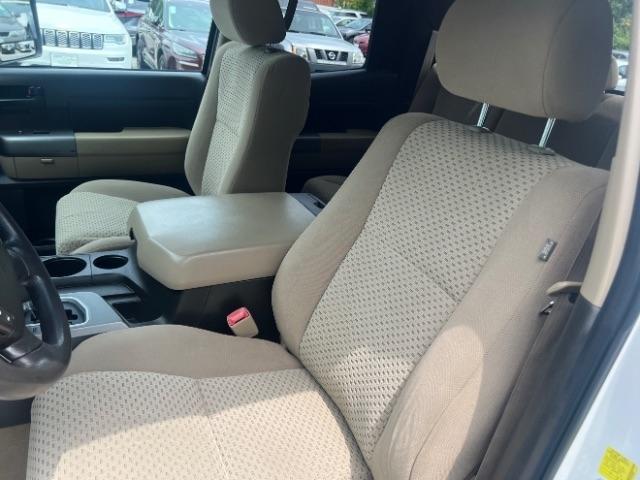 Toyota Tundra Tundra-Grade 5.7L Double Cab 2WD 2011