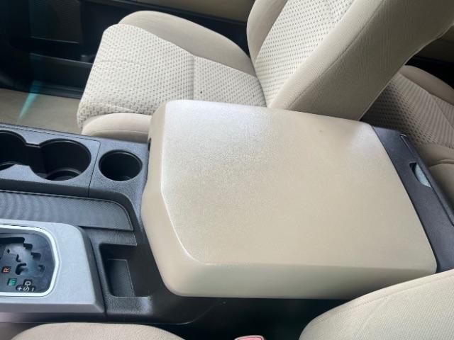 Toyota Tundra Tundra-Grade 5.7L Double Cab 2WD 2011
