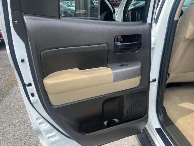 Toyota Tundra Tundra-Grade 5.7L Double Cab 2WD 2011