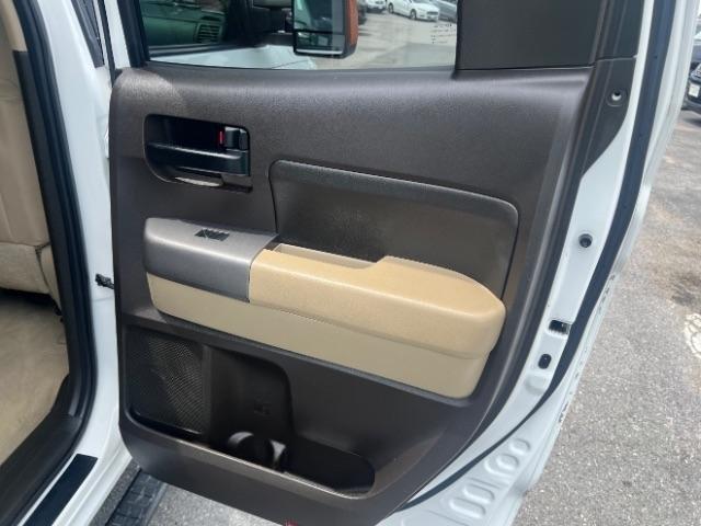Toyota Tundra Tundra-Grade 5.7L Double Cab 2WD 2011