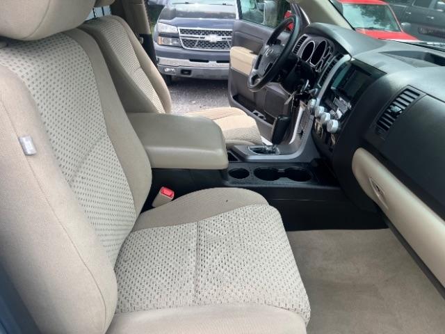 Toyota Tundra Tundra-Grade 5.7L Double Cab 2WD 2011