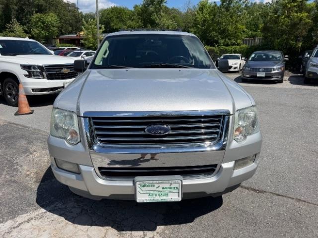 Ford Explorer XLT 4.0L 2WD 2010