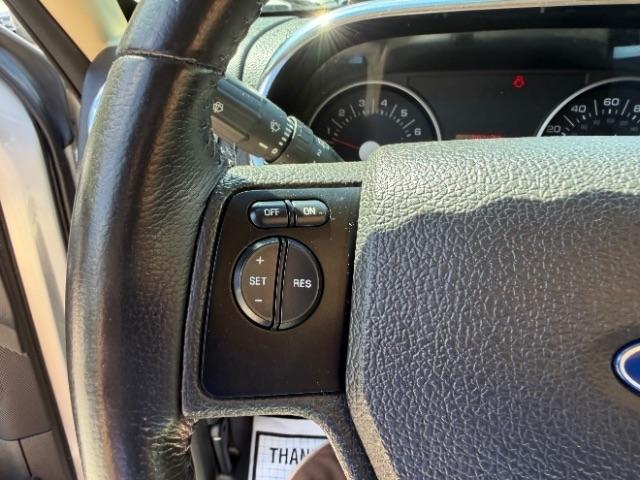 Ford Explorer XLT 4.0L 2WD 2010