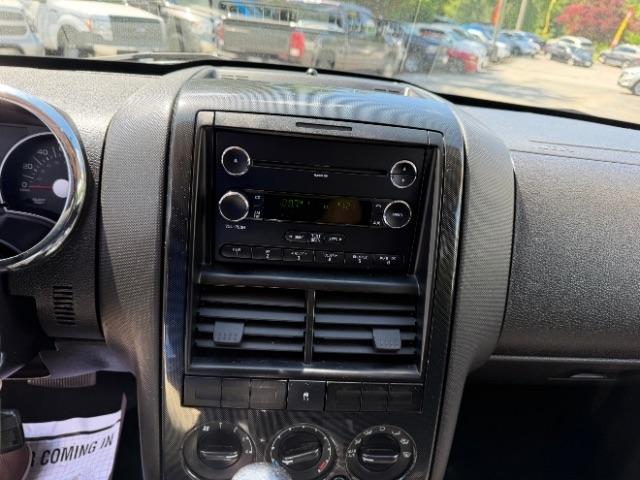 Ford Explorer XLT 4.0L 2WD 2010