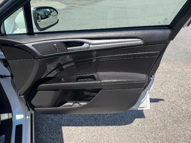 Ford Fusion Titanium 2016