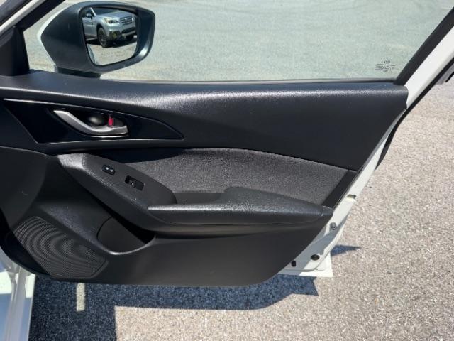 Mazda MAZDA3 i Touring AT 5-Door 2014