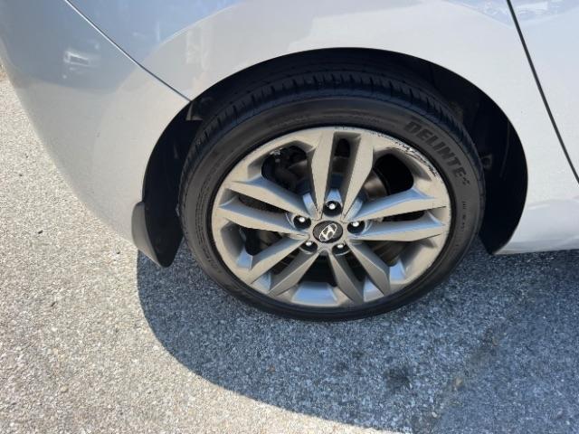 Hyundai Elantra GT A/T 2016