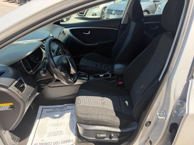 Hyundai Elantra GT A/T 2016
