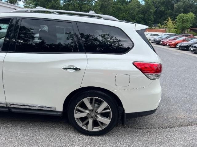 Nissan Pathfinder Platinum 4WD 2015