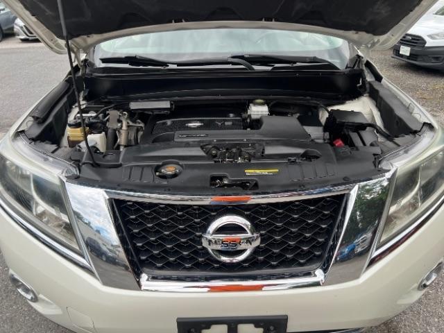 Nissan Pathfinder Platinum 4WD 2015