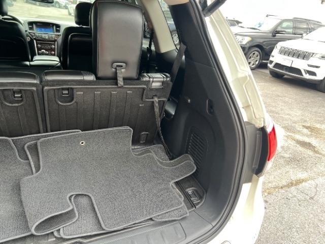 Nissan Pathfinder Platinum 4WD 2015
