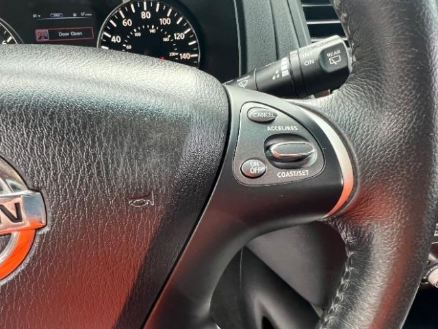 Nissan Pathfinder Platinum 4WD 2015