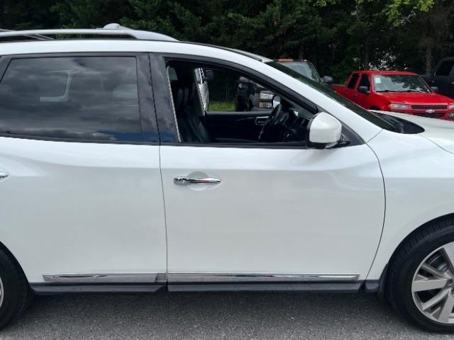 Nissan Pathfinder Platinum 4WD 2015