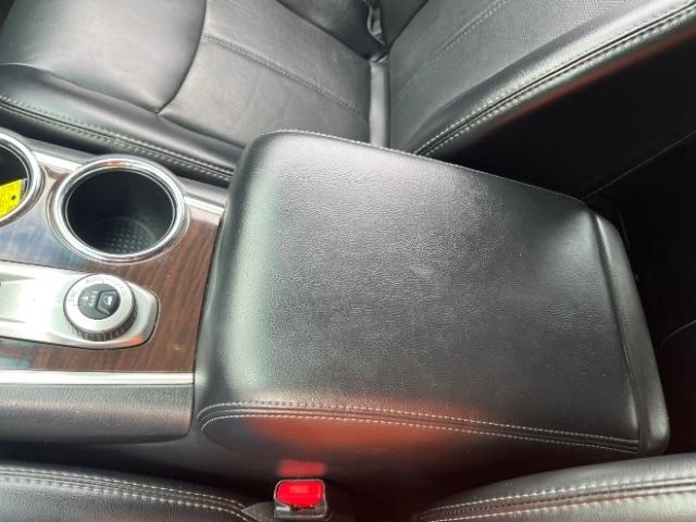 Nissan Pathfinder Platinum 4WD 2015