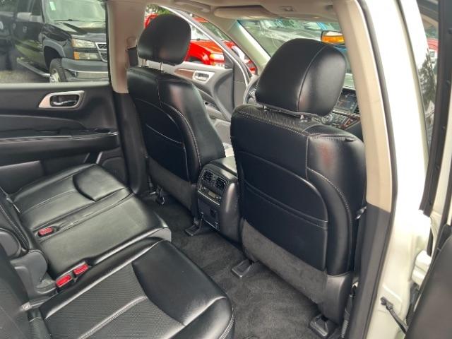 Nissan Pathfinder Platinum 4WD 2015